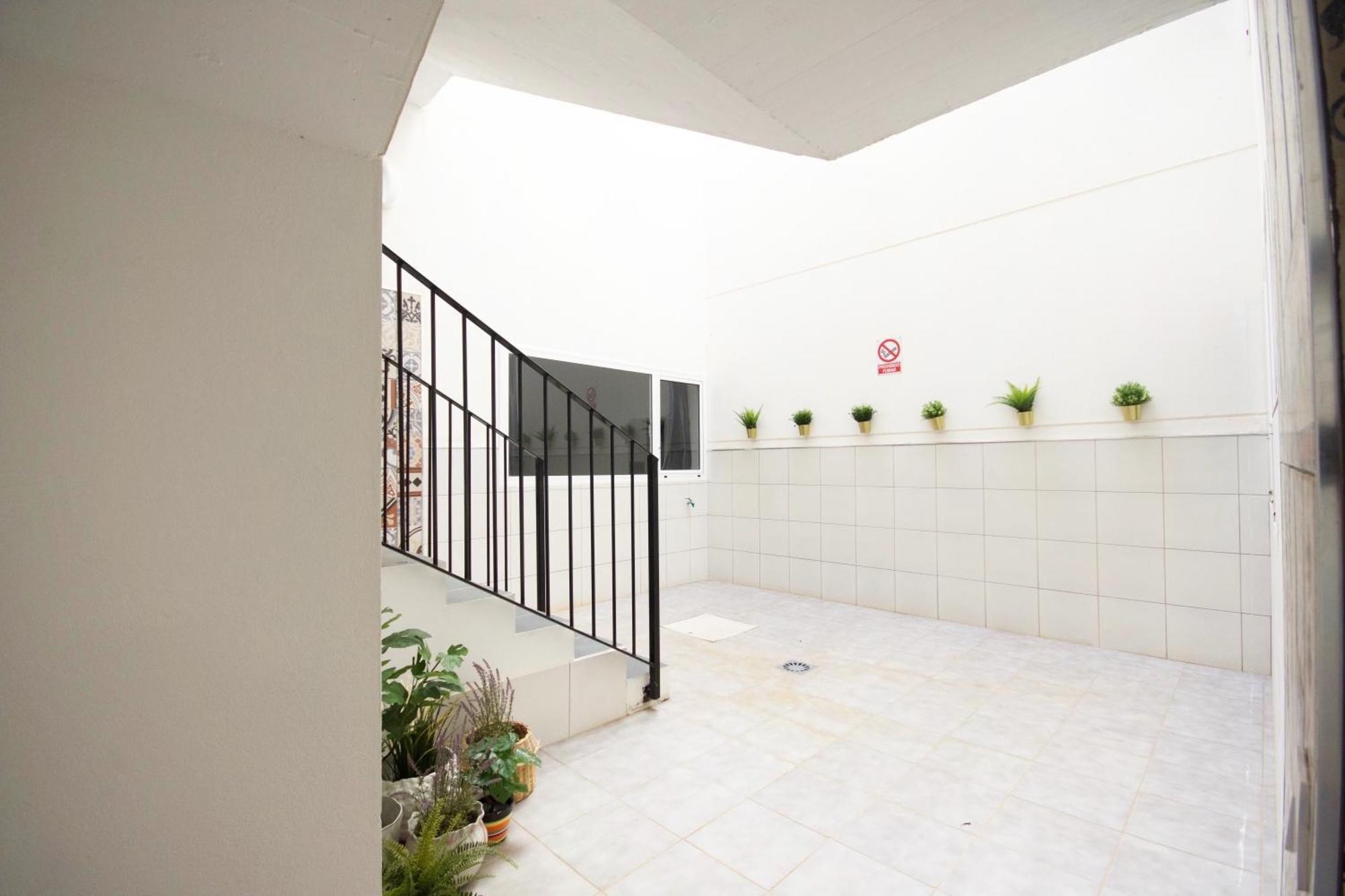 Apartamentos A 10 Minutos Del Aeropuerto Carrizal Exteriör bild