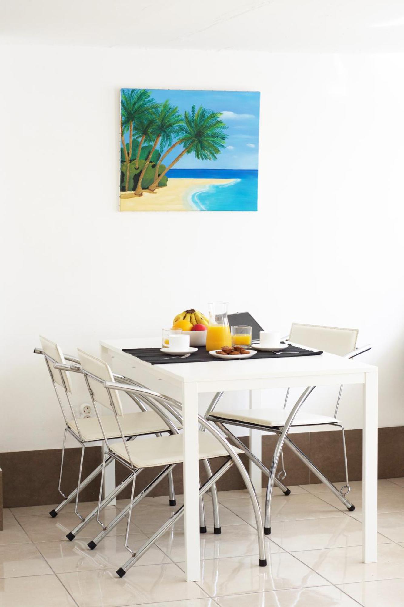Apartamentos A 10 Minutos Del Aeropuerto Carrizal Exteriör bild