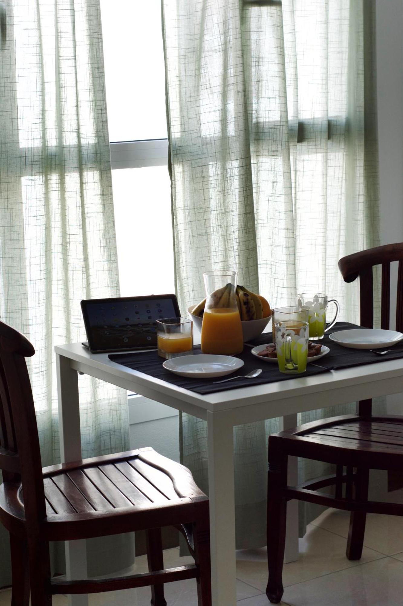 Apartamentos A 10 Minutos Del Aeropuerto Carrizal Exteriör bild